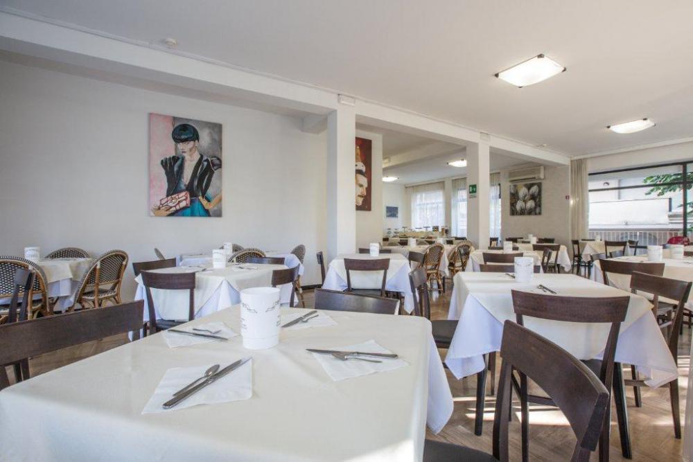 Hotel Hollywood Riccione Exterior foto